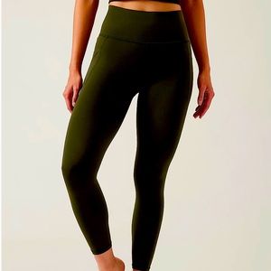 Athleta Salutation Stash 7/8 Tight dark olive green size medium